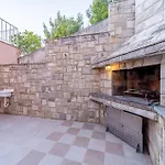 Apartment In Karbuni With House Sea View *
