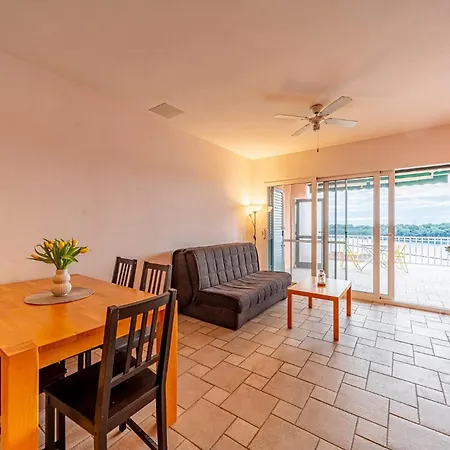 In Karbuni With House Sea View * Potirna