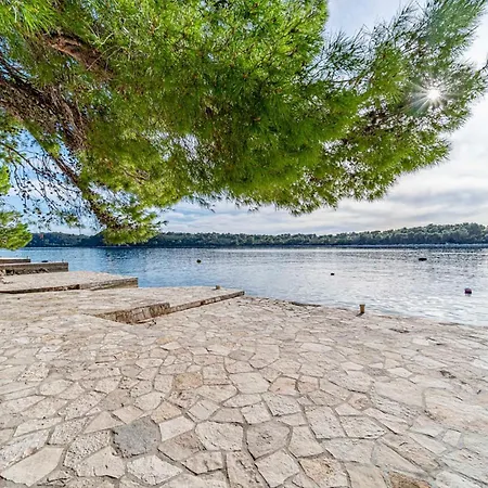 In Karbuni With House Sea View