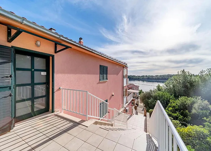 公寓 In Karbuni With House Sea View *