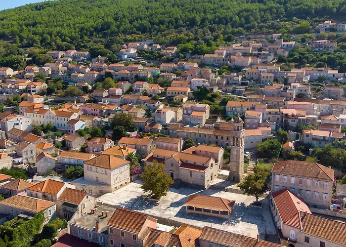 In Karbuni With House Sea View 公寓